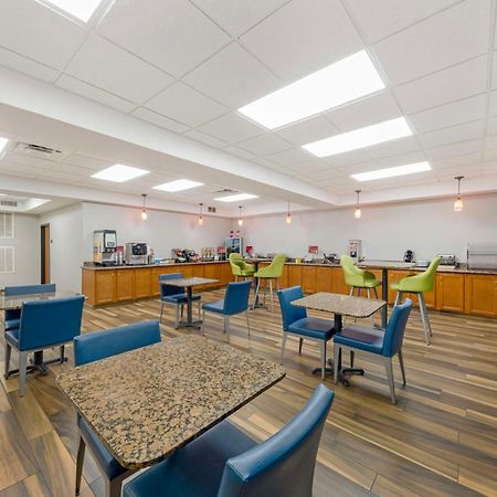 Best Western Plus Midwest City Inn & Suites Eksteriør billede