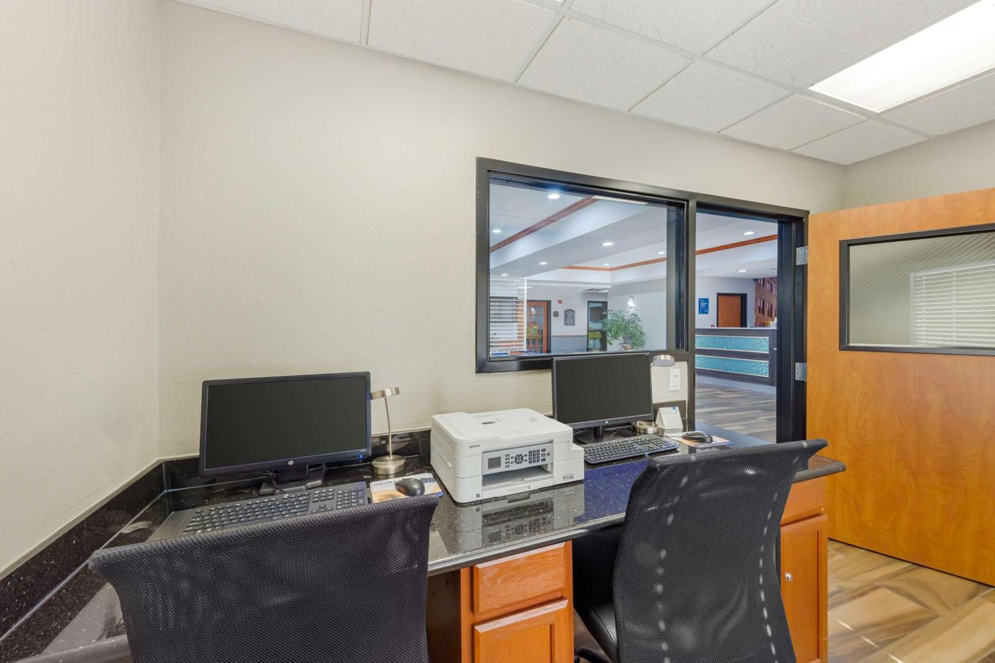 Best Western Plus Midwest City Inn & Suites Eksteriør billede