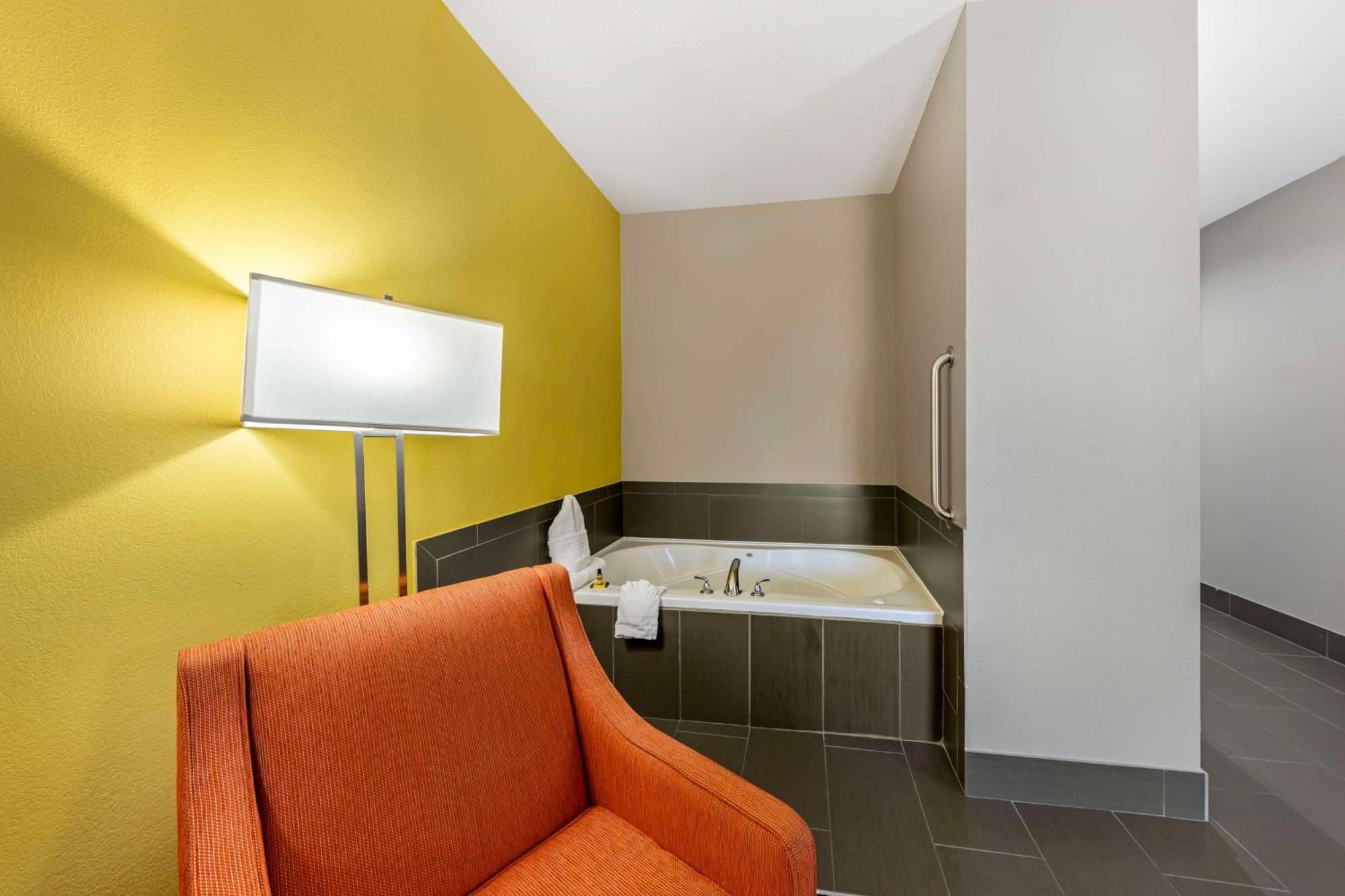 Best Western Plus Midwest City Inn & Suites Eksteriør billede