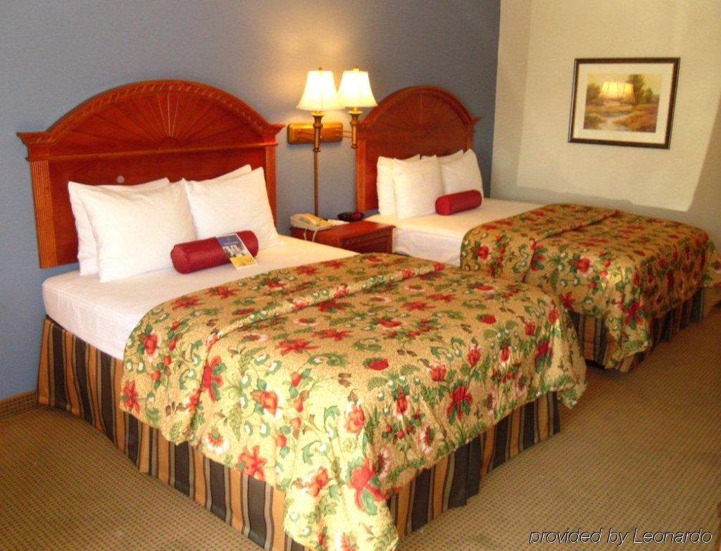 Best Western Plus Midwest City Inn & Suites Eksteriør billede